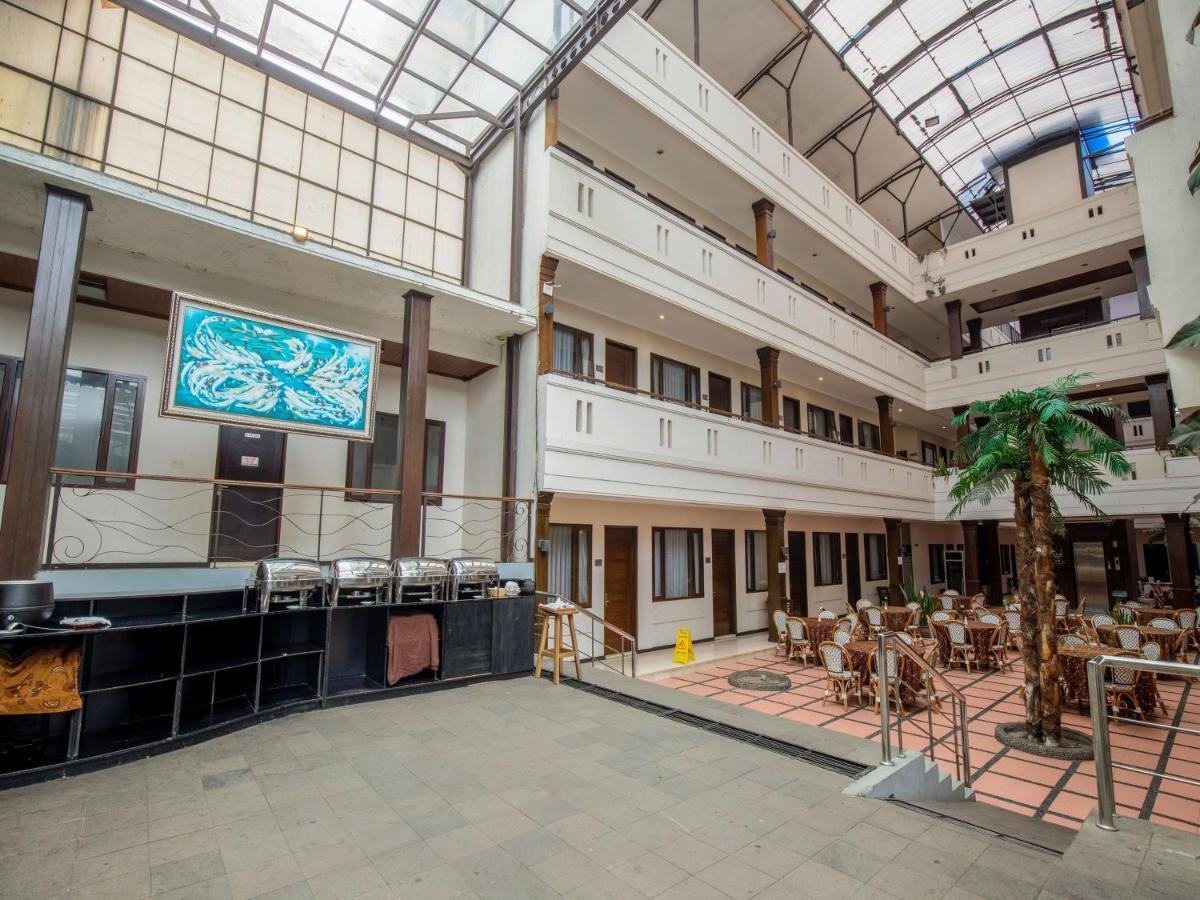 Takashimaya Hotel & Convention ليمبانغ المظهر الخارجي الصورة